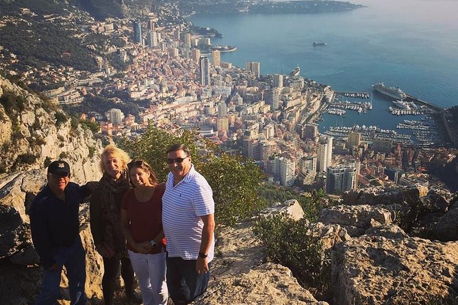 5-Hrs Private Monte-Carlo Night Tour - Villefranche-sur-Mer and the Cap Ferrat view: a scenic reset on the way back