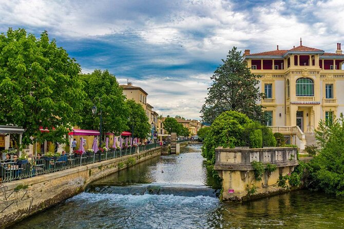 A day in Provence: Les Baux de Provence, Saint Rémy and more - Aix-en-Provence Time: Shopping Streets and a Smart Way to Start the Day