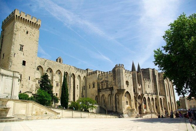 Aix en Provence and Avignon city of Popes Private Tour - Price and value: what $1,617.35 per group really buys