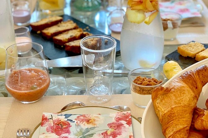 An Unforgettable Gourmet Morning in Nice - Coffee, teas, and infused waters that match the sweets