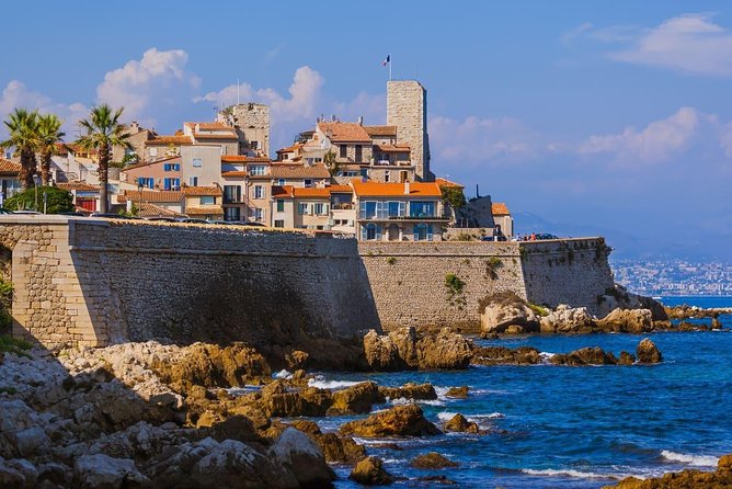 Antibes, Cannes, 3 medieval villages in the hinterland Private Tour - Tourrettes-sur-Loups violets and the violet ice cream moment