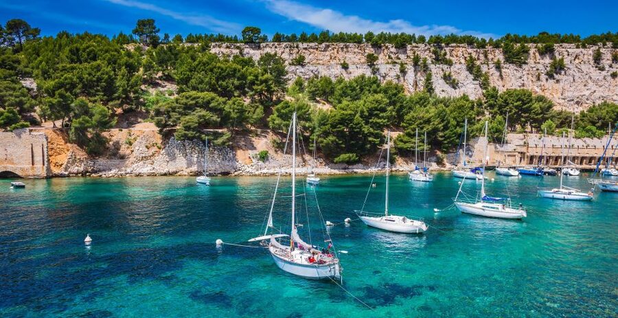 Calanques of Cassis, Aix-en-Provence & Wine Tasting Day Tour - Wine tasting in Provence, how to make it worthwhile