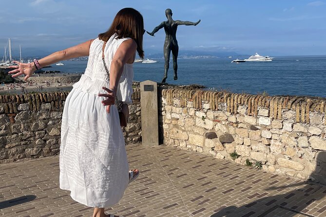 Cannes-Antibes-Saint-Paul De Vence– Private Day Tour - The coastal drive to Antibes via Juan-les-Pins: views you do not have to manage