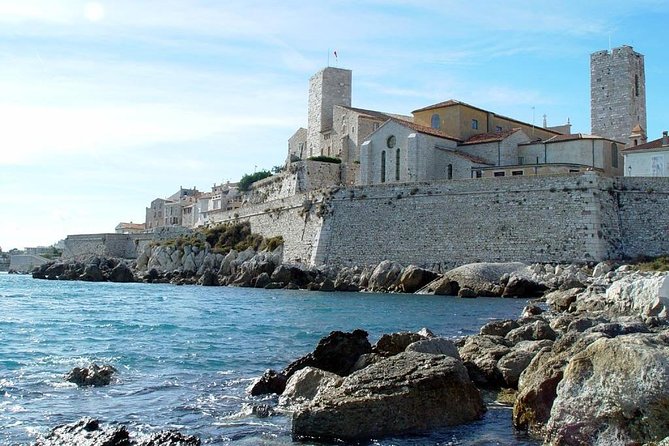 Cannes & Antibes, shared guided tour from Nice - Live onboard guidance, then time to explore on your own