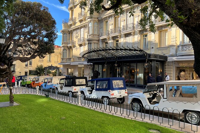 Discovery of the city of Nice by electric Méhari - Electric Méhari vs. Big Tour Buses in One Hour