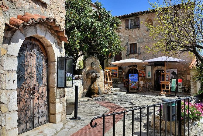 Eze, Monaco & Monte-Carlo Half Day Private Tour - Guide and pacing: what to expect when your day runs in your hands