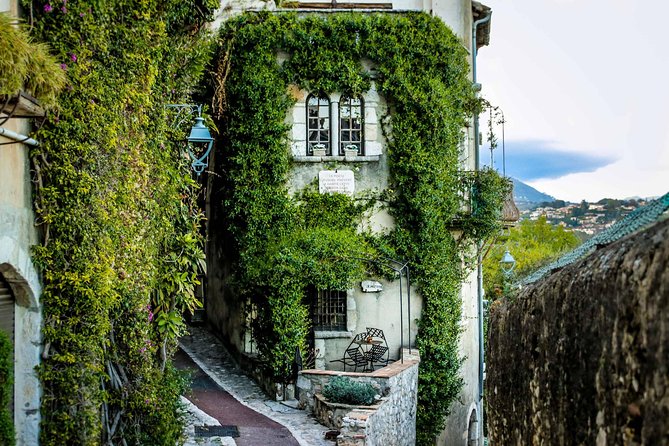 Eze & Saint-Paul de Vence Private Half-Day Tour - St-Paul-de-Vence: Medieval Charm with an Artist’s Thumbprint