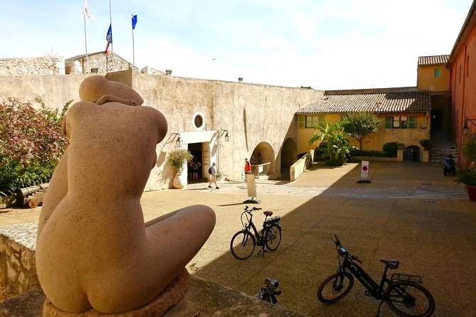 Fantastic Villefranche's Bay & Cape - E-Bike Tour from Nice - E-bike traffic reality: staying safe when cars share the road