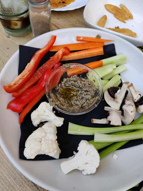 Food Tour in Nice: Local Flavors & Niçoise Specialties - The flexible middle stretch, where pace stays friendly