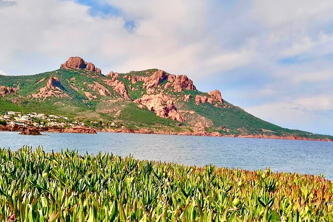 French Riviera Colorado & Var West by Train (from Cannes/Nice) - Agay and the curved-bay view moment
