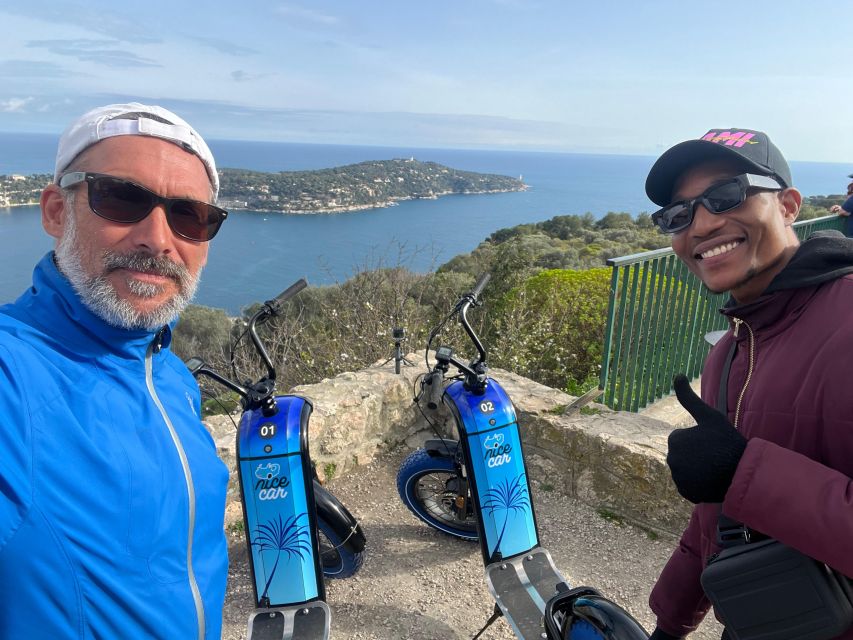 French Riviera : Guided Visit on a E-Scooter - Villefranche-sur-Mer harbor: the energetic descent and snack stop