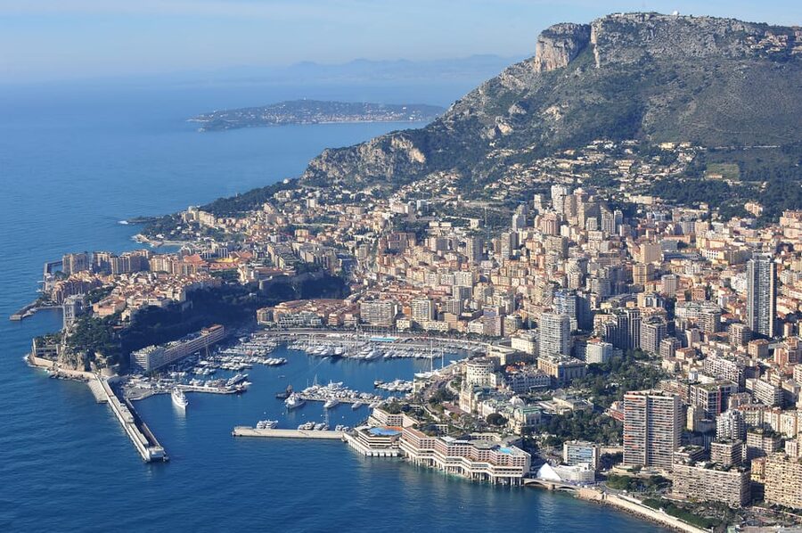 French Riviera: Private Driver Guide Tailor-Made Tour - Seeing the Formula One Grand Prix course up close: the race energy, without the rush