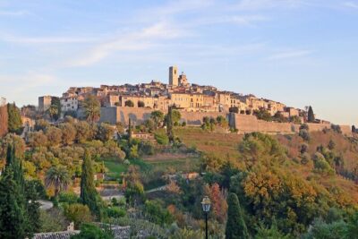 From Nice 1/2 day Tour Gourdon, St-Paul , Tourrettes & Grasse