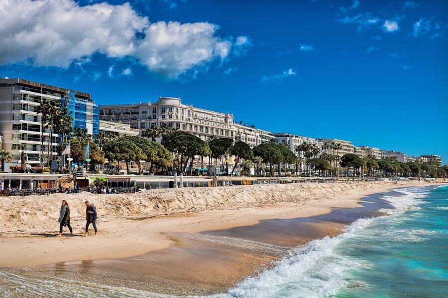 From Nice: Cannes, Saint Paul de Vence and Wine Tasting - The guide can make or break the day