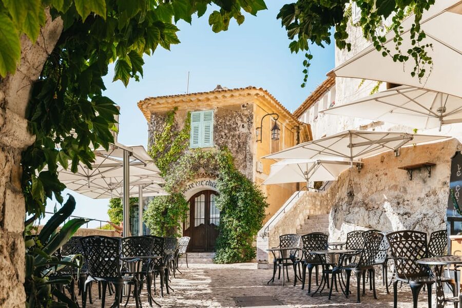 From Nice: Eze, Monaco, & Monte-Carlo Half-Day Trip - The first scenic hour: Nice and the coast you came for