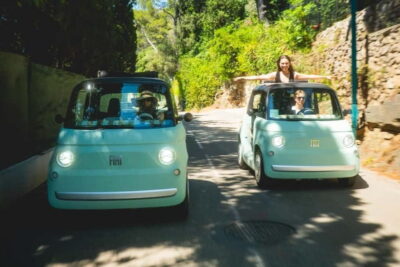 Follow a guide in an electric car on the French Riviera!