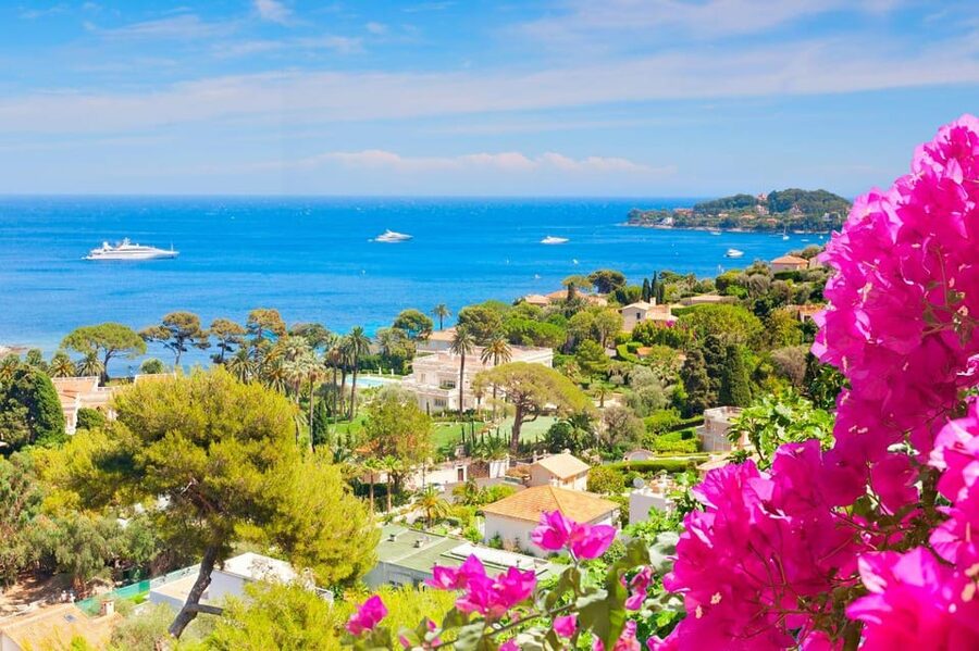 From Nice: French Riviera Full-Day Tour - Cannes, Antibes, and St Paul de Vence: Choosing Between Quick Stops and Walkable Towns