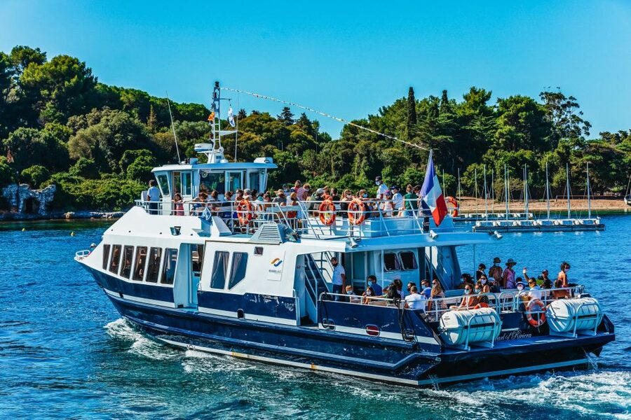 From Nice: Round-Trip Transportation to Saint Tropez by Boat - What the ride feels like: seating, views, toilets, and getting comfortable