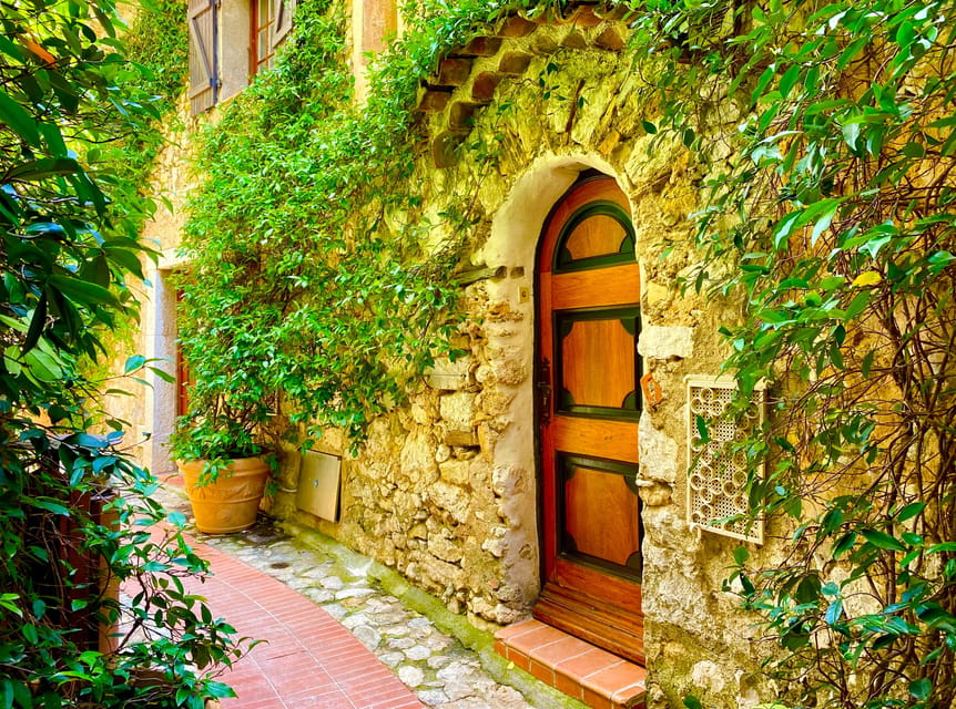 From Villefranche: Shore excursion Eze, Monaco, Monte Carlo - Monaco free time for the Palace, Cathedral, and sea views