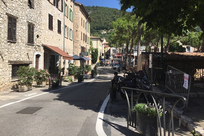 Grasse perfumery Fragonard, Gourdon, Tourettes Sur Loup, Saint Paul De Vence - Tourrettes-sur-Loup: a quick medieval stop with included admission