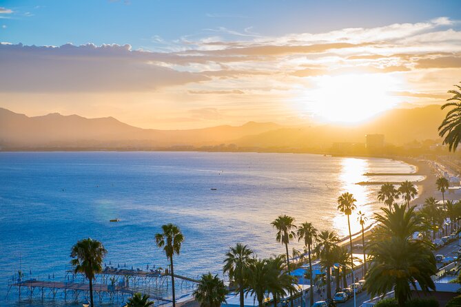 Half day Guided Tour: Monaco and Èze from Nice - local Highlights - Monaco Circuits and Monte-Carlo Casino: Photo Stop Energy With a Passport Reminder