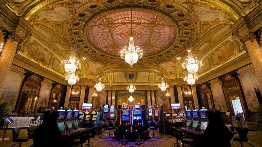 Monaco and Monte carlo by night Private tour - Monaco Grand Prix circuit, walk and drive without the crowds