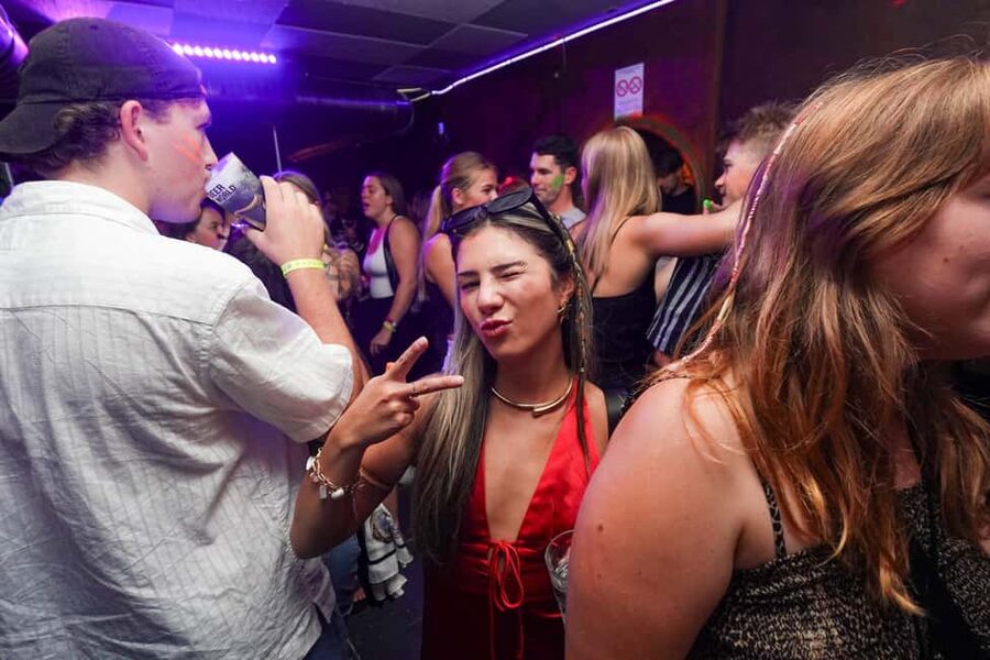 New Year’s Eve Party: Pub Crawl Nice with VIP Entry in Club - Stops Two to Four: The Fun Part, With Discounts and Free Shots