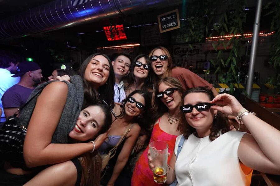 New Year’s Eve Party: Pub Crawl Nice with VIP Entry in Club - The Photographer Advantage: You Get the NYE Proof