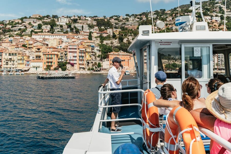 Nice: 1-Hour Sightseeing Cruise to Villefranche Bay - The crew commentary in English and French, with real personality
