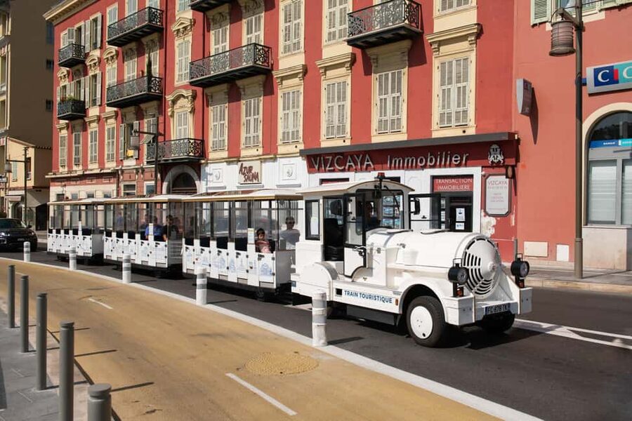 Nice: A gentle ride on a small electric train with panoramic views - The 50-Minute Ride: What the Route Feels Like Through Nice