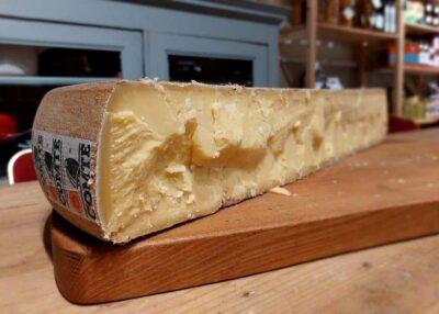 Discover our terroirs and enjoy a cheese and wine tasting