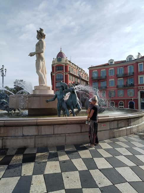 Nice: Exclusive Private Guided Tour of Historic Center - Guide style and language: what to expect when the guide is dialed in