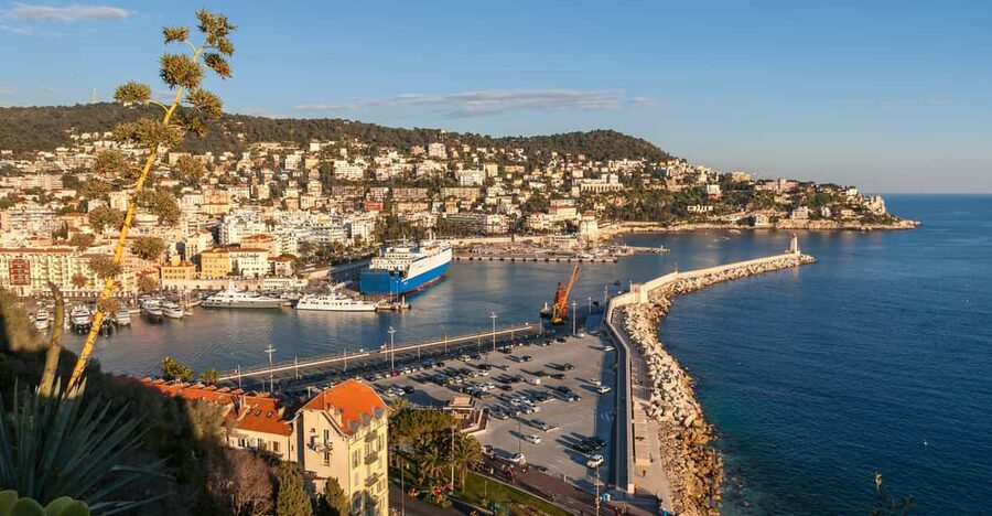 Nice: Old Town Treasures and Castle Hill Walking Tour - Vieux Nice street maze: from Greek foundations to Savoy rule