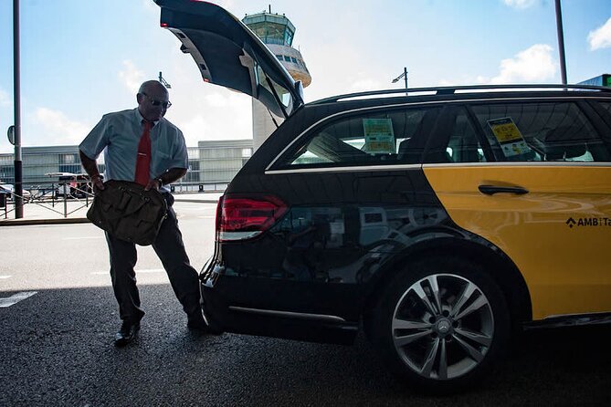 Nice Private Transfer from Nice city centre to Nice Airport - Vehicle Choices for Groups Up to Eight, and Why That Matters