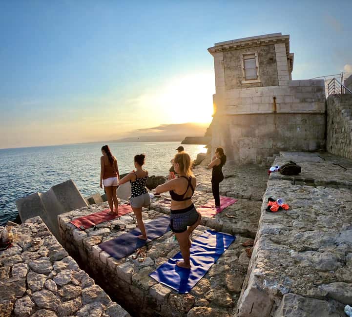 Nice: Private Yoga and Boxing Classes with a View - What a 1 to 1.5 Hour Session Feels Like (Yoga vs Boxing)