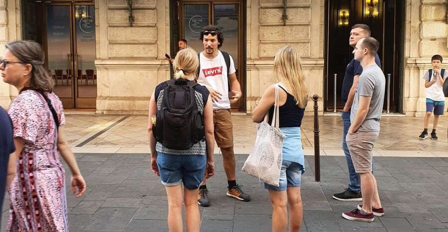 Nice: Sightseeing Walking Tour with certified tour guide - From Fontaine du Soleil to Old Nice: Getting Oriented Quickly