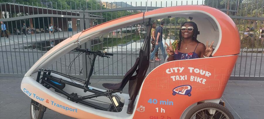 Nice : Visite privé 1H en Vélotaxi avec un guide local. - Should you book this velotaxi tour in Nice?