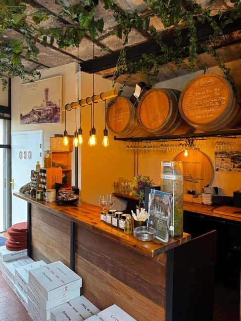Nice : Wine Tasting at a Historic Château in a Land Rover ! - Wine tasting at the cellar: six wines, a sommelier, and real ordering advice