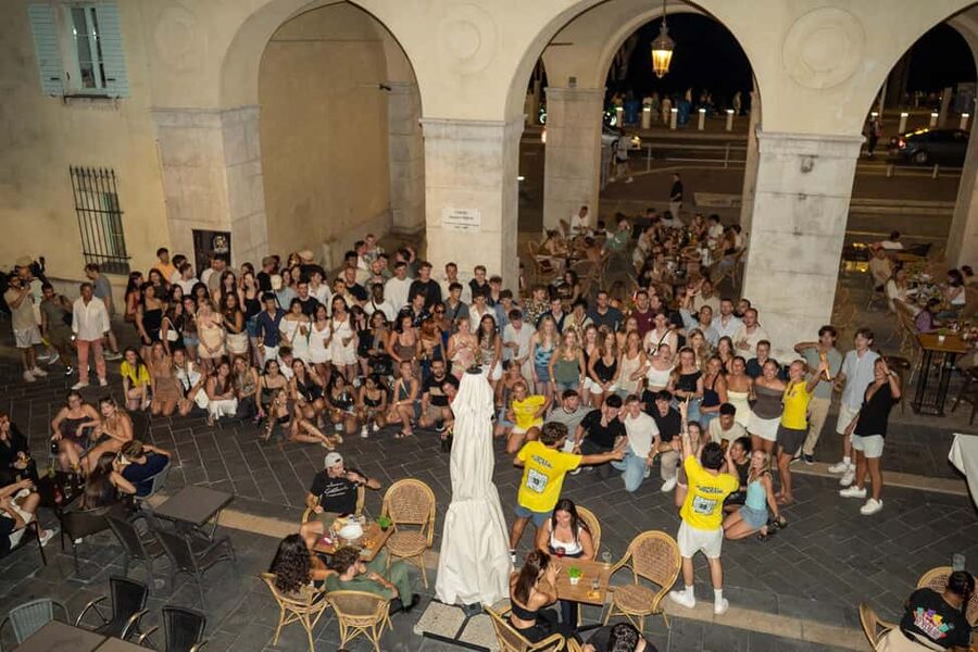 Nice : Yellow Pub Crawl - Social Bars, Games & Meet People - Should You Book Yellow Pub Crawl Yellow?
