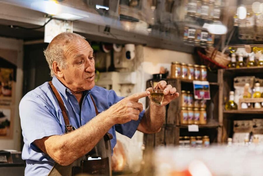 No Diet Club - Unique Local Food in Nice with Tastings - Pan bagnat and niçois farçis: the heart of a Niçoise meal