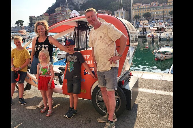 Private and Guided Velotaxi Tour in Nice 2h30 - Quai des Etats-Unis and Castle Hill: views plus a signature photo spot