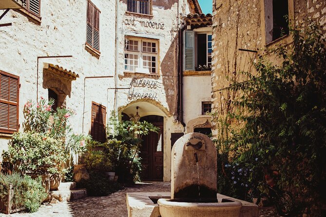 Private country side tour hidden gems of the French Riviera - Your guide and the pace: why “chill vibes” works on this route