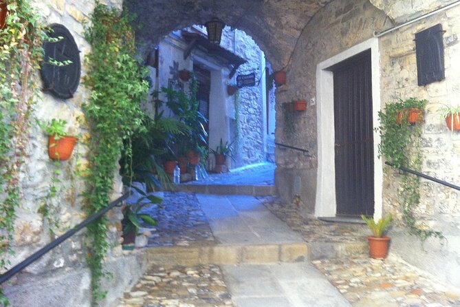 Private Day Trip Italian Riviera - What is not included: lunch and tips, plus a smarter meal plan