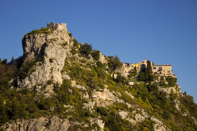 Private excursion from Villefranche in Citroën Méhari to Eze and Monaco - From the port of Villefranche to Vieux Eze: the 30-minute focus stop