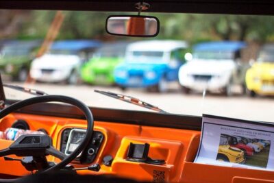 Private excursion in electric Méhari from Nice to Eze village