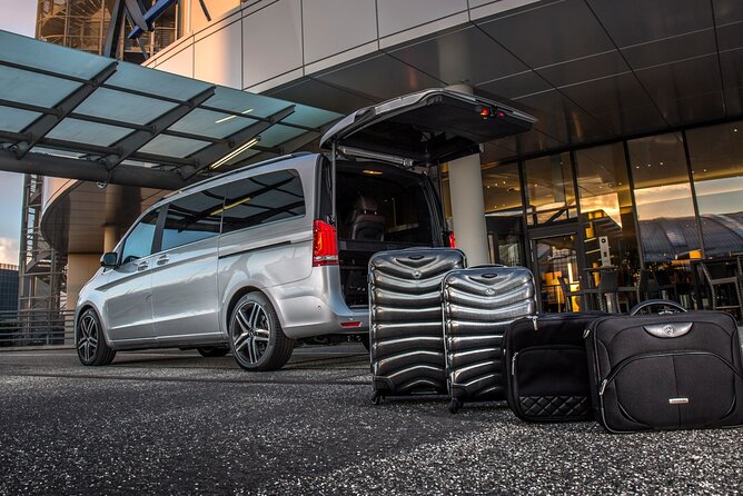 Private Transfer from Airport Nice to Cannes - One Review Detail to Think About: Driver Communication