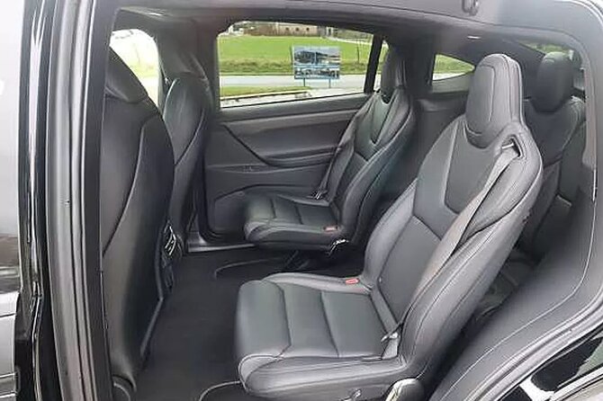 Private Transfer from Nice Airport to Cannes or Cannes to Nice - The Ride: Electric Comfort, Quiet Minutes, and Useful Extras