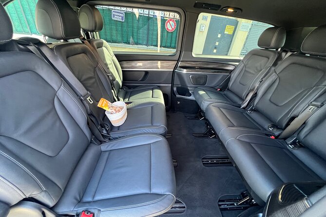 Private Transfer Nice Airport to Aix en Provence 2023 - Nice Airport pickup that removes the arrival stress