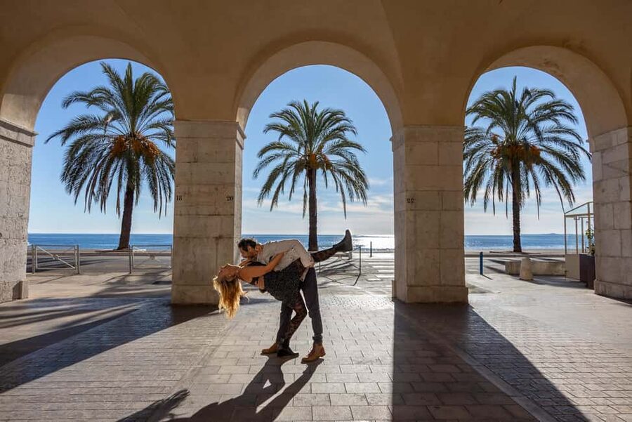 Professional Photoshoot in Nice - Nice portraits, guided by a pro photographer