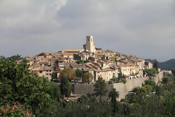 Provence 1/2 day Tour : Saint Paul de Vence, Gourdon, Grasse - Gourdon’s Verrerie D’Art Stop and the Balcony of the French Riviera Feel